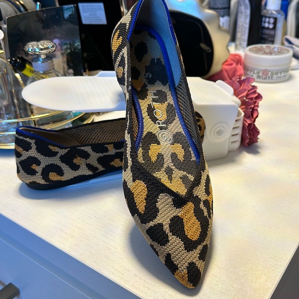 Rothy’s big cat size 8 pointed flats